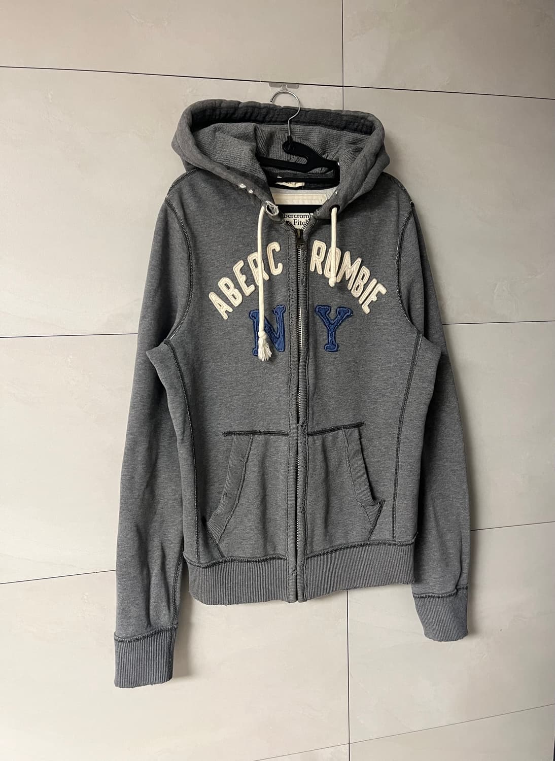 아베크롬비 스펠로고 뉴욕 후드집업 그레이 [M] 상품이미지2