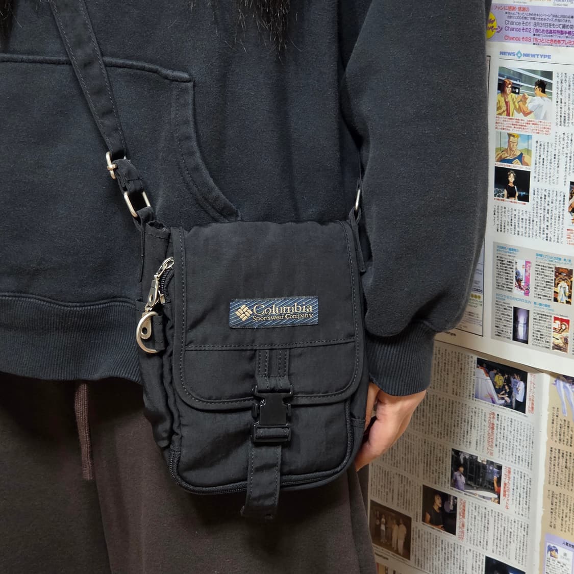 컬럼비아 코프코어 멀티포켓 테크 미니 크로스백 상품이미지1