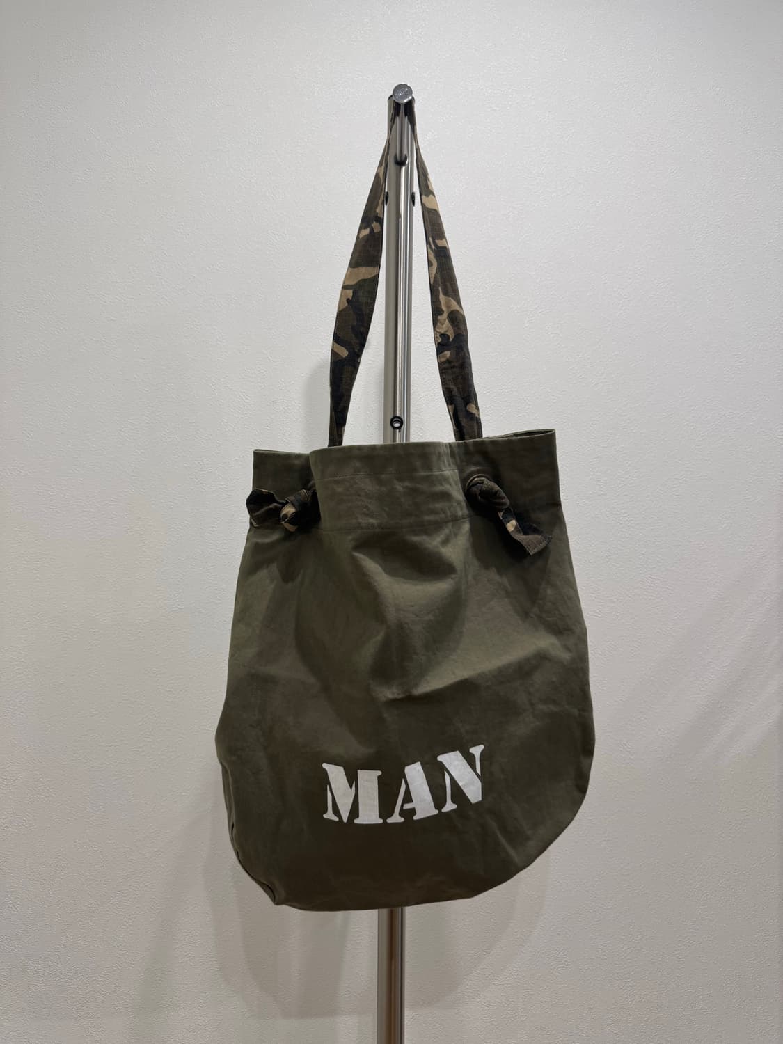 준야와타나베 20ss 밀리터리 숄더백 상품이미지1