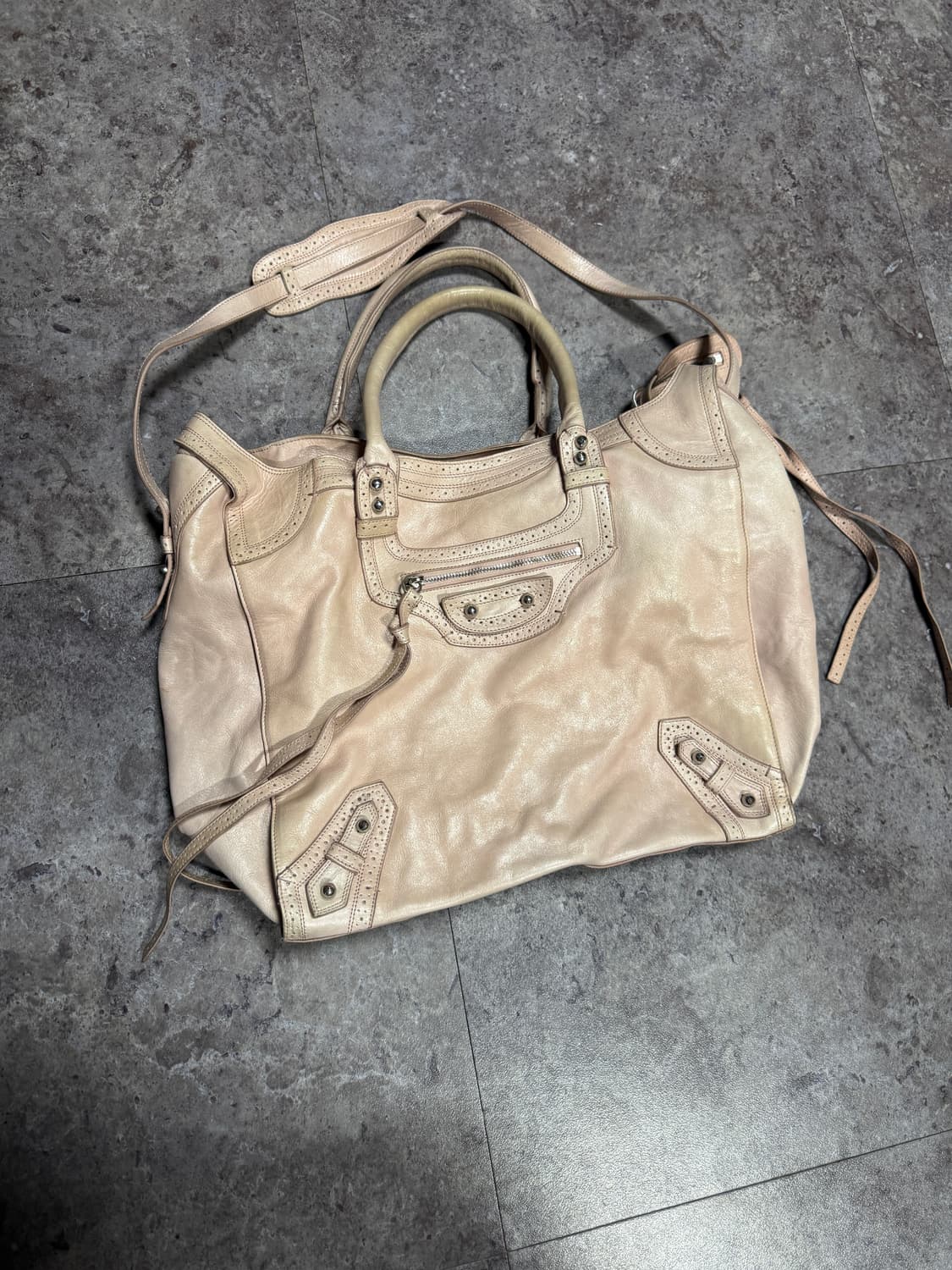 발렌시아가 모터백  상품이미지1