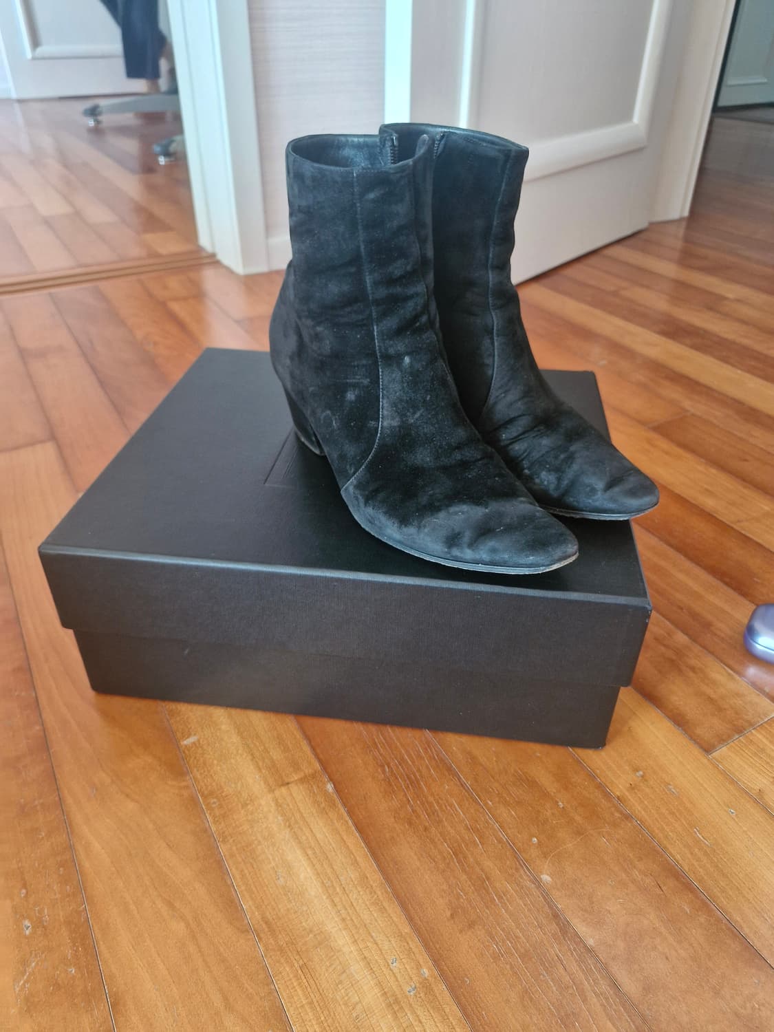 생로랑 바실리아 22 fw 앵클 부츠 스웨이드 265 상품이미지1