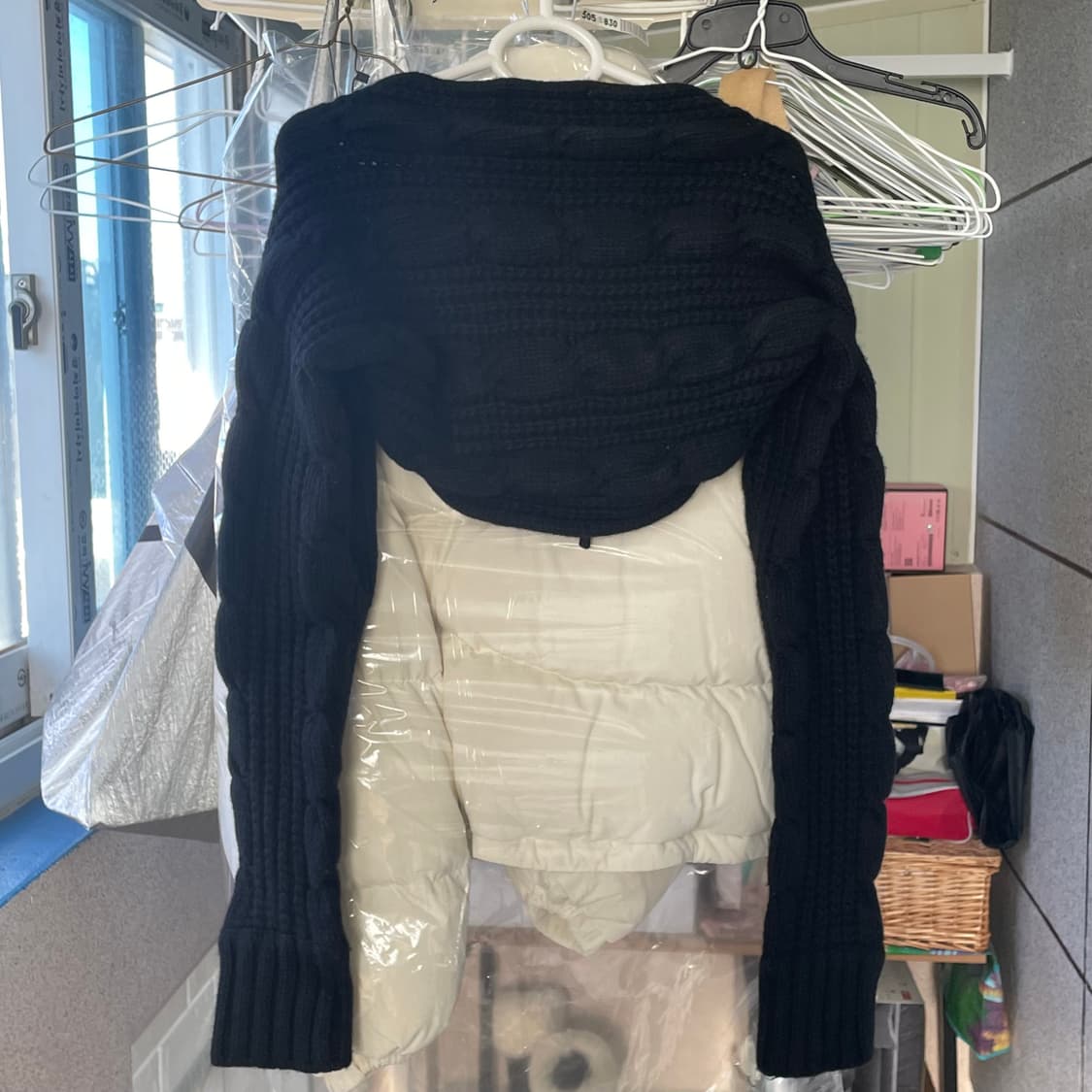 쓰리타임즈 블랙 니트 볼레로 상품이미지4