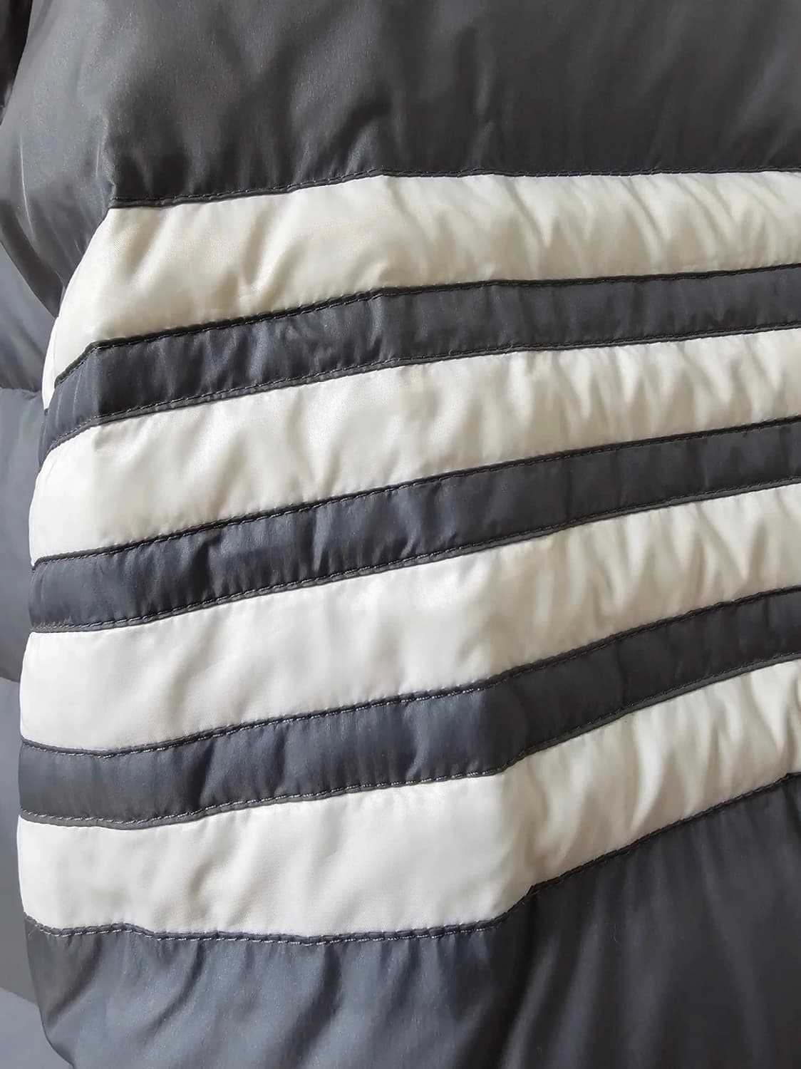 톰브라운 24SS 그레이 매트 사선 후드패딩(4/105/정품) 상품이미지3