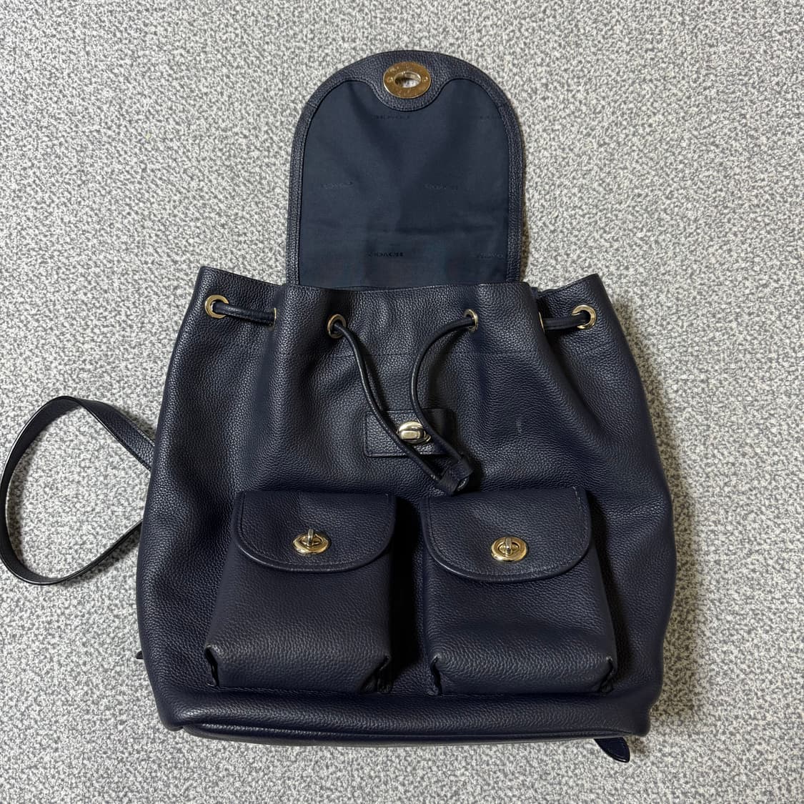 Coach 백팩 네이비 상품이미지2