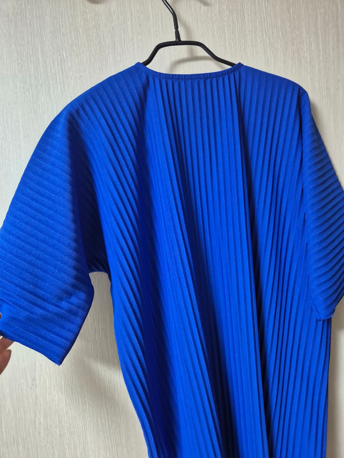 COS 코스 신형 플리츠 반집업 니트 S 상품이미지6