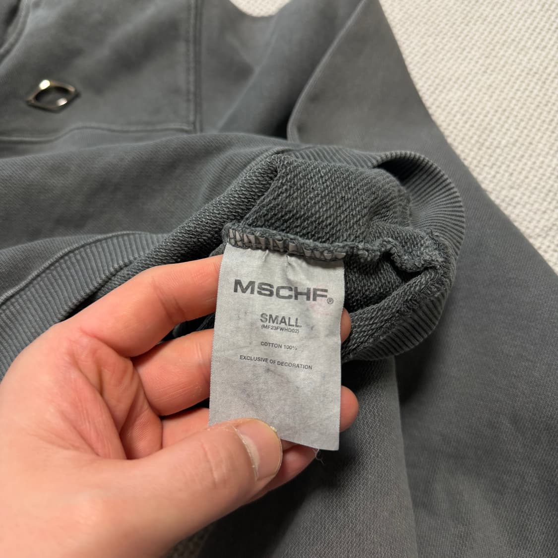 미스치프 사이드 버튼 업 크롭 후드티 상품이미지4