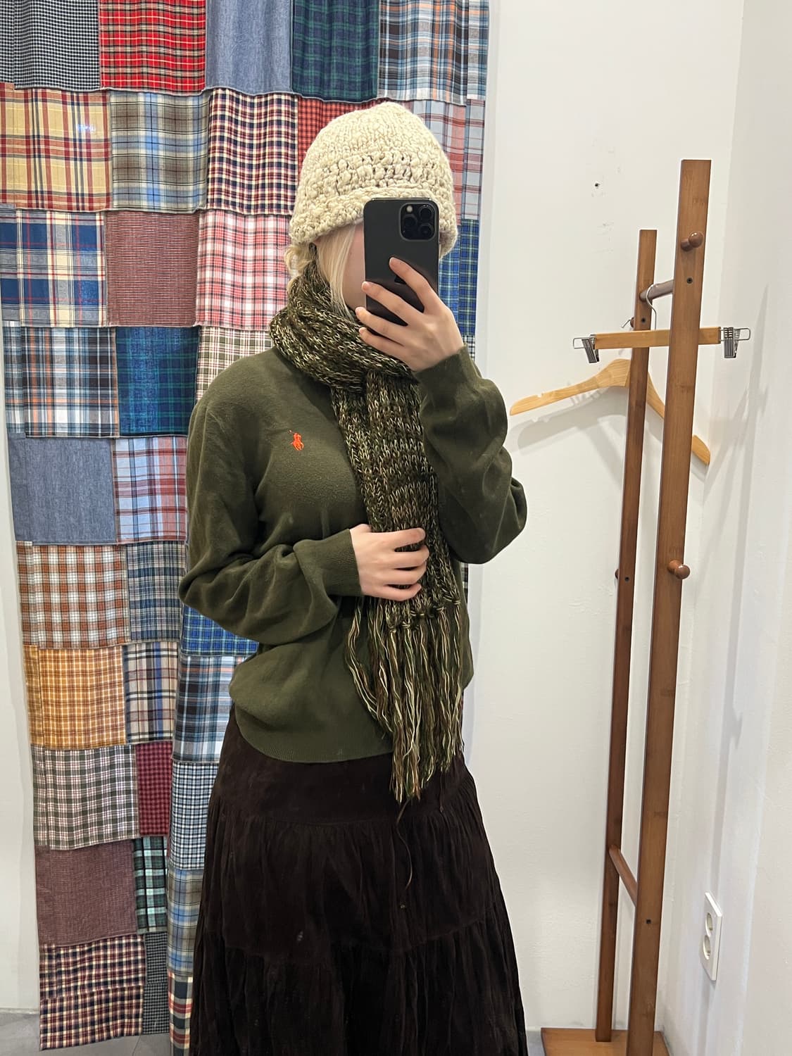 폴로 카키 브이넥 니트 상품이미지5