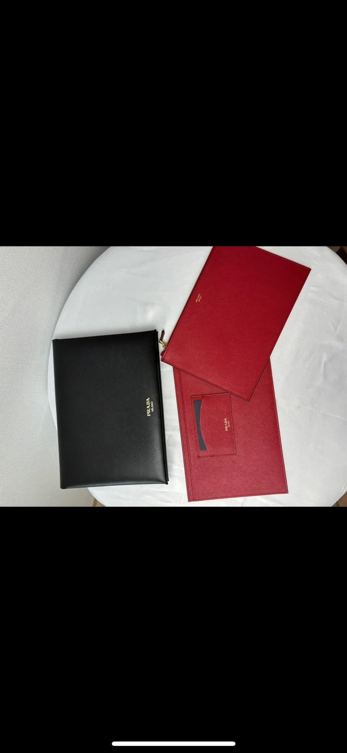 (새상품,정품)프라다 사피아노 레더 도큐먼트 클러치백 블랙 상품이미지5