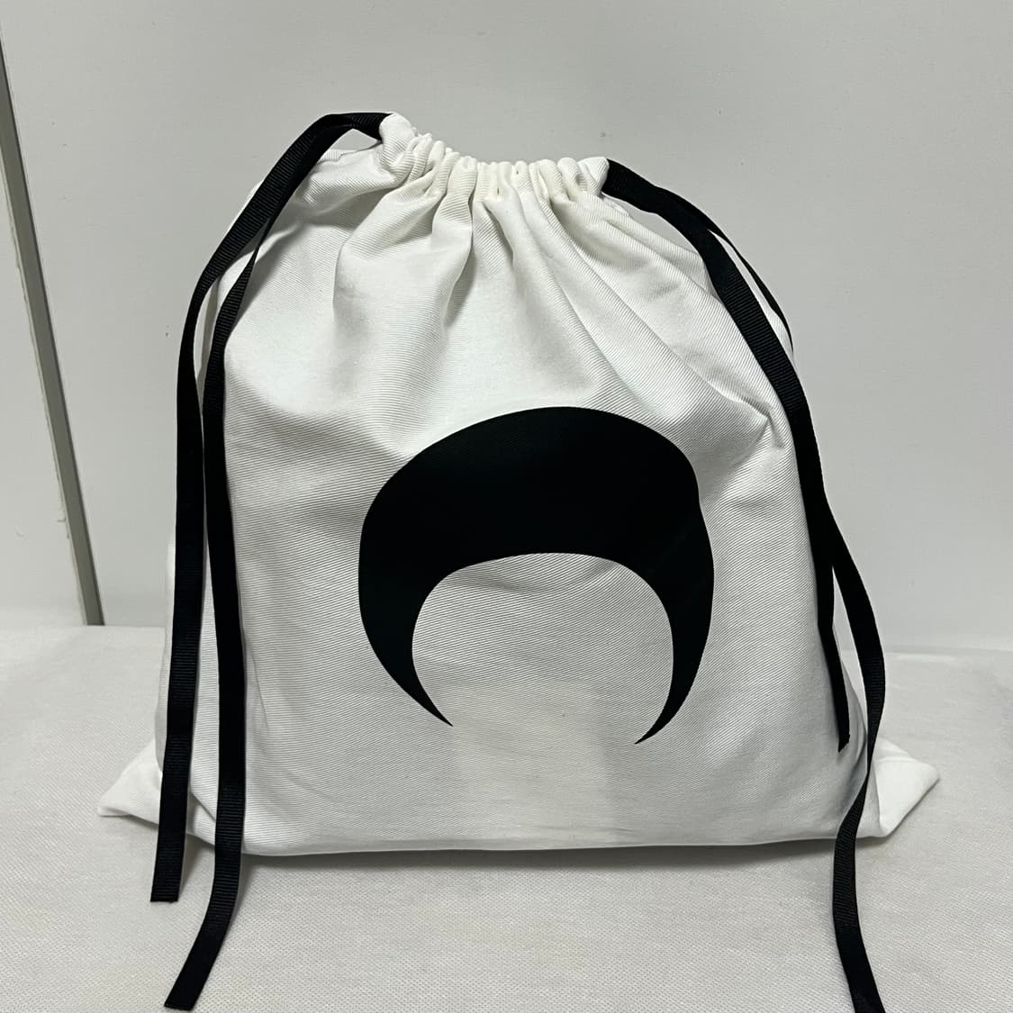 마린세르 25fw 무노그램 엠보스드 레더 퓨추라 미니 백 상품이미지5