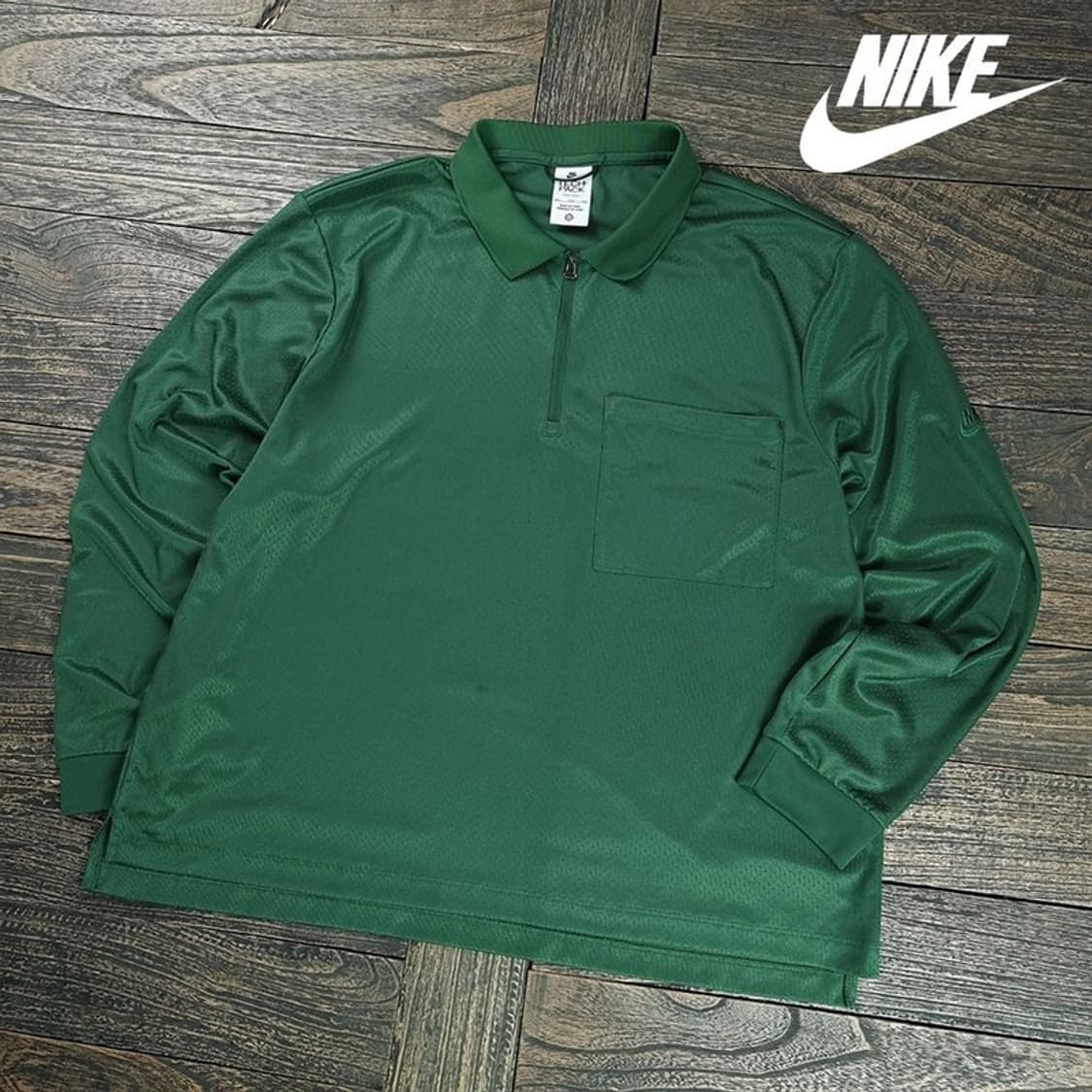 [나이키] 테크팩 시리즈 오버핏 지퍼 긴팔 카라티 그린 M19152 상품이미지1