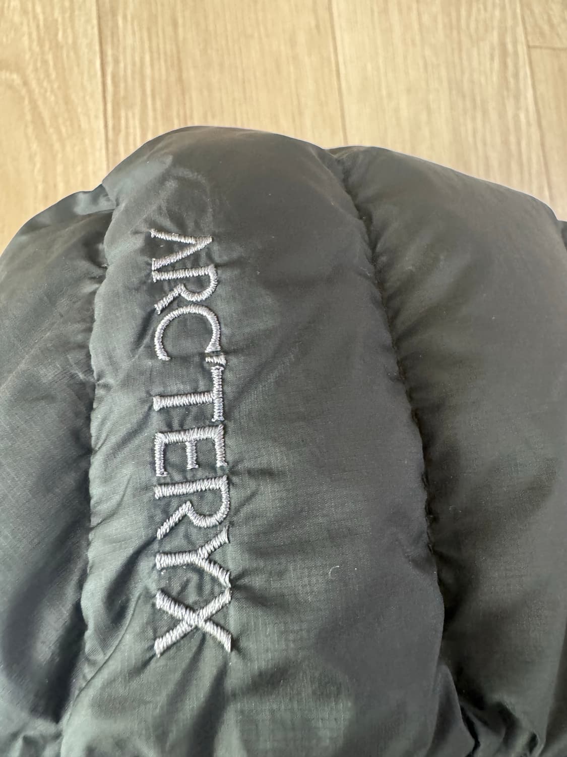 L 아크테릭스 세륨 후디 패딩 블랙 상품이미지3