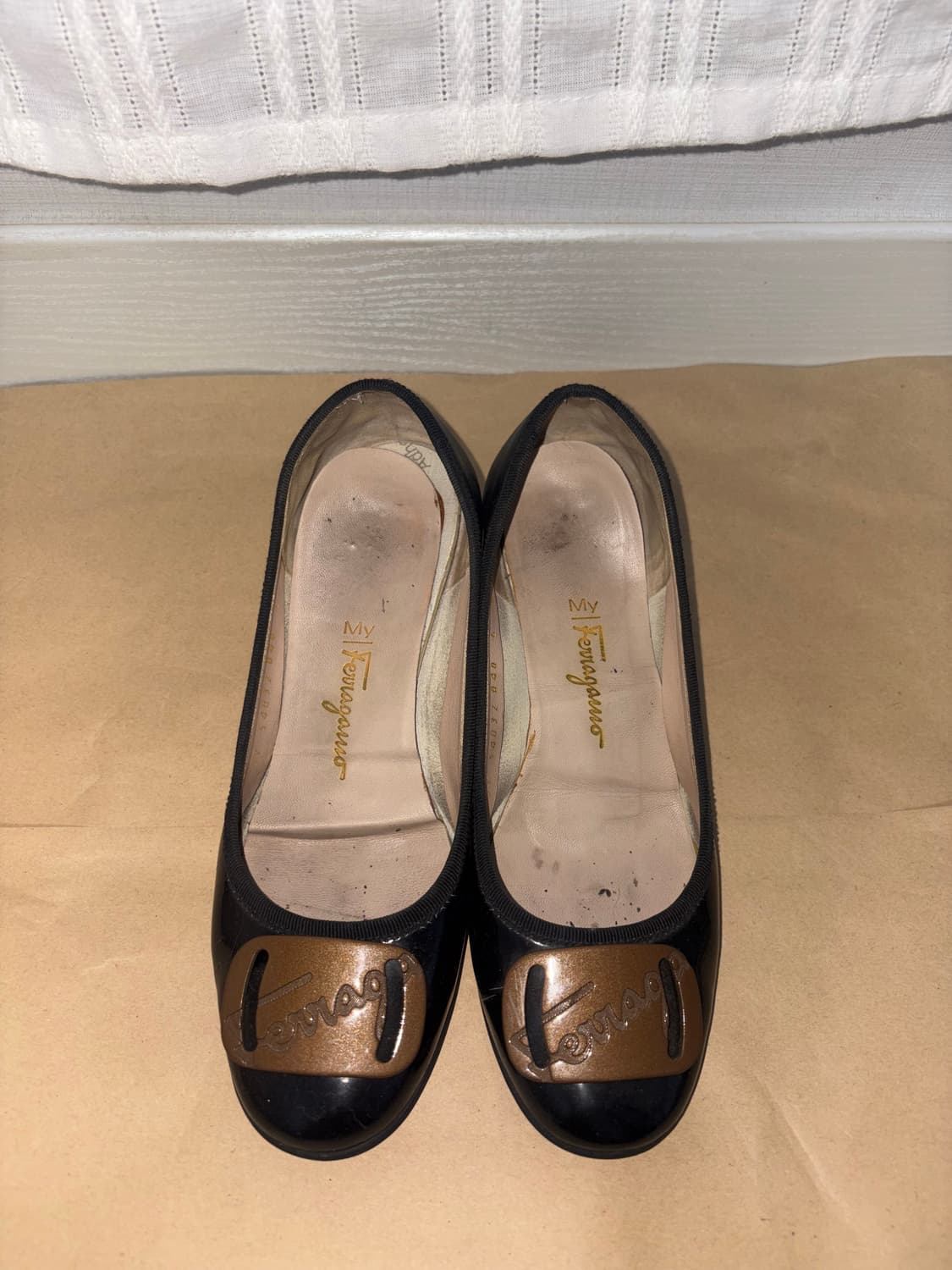 FERRAGAMO 블랙 애나멜 구두 6D 상품이미지3