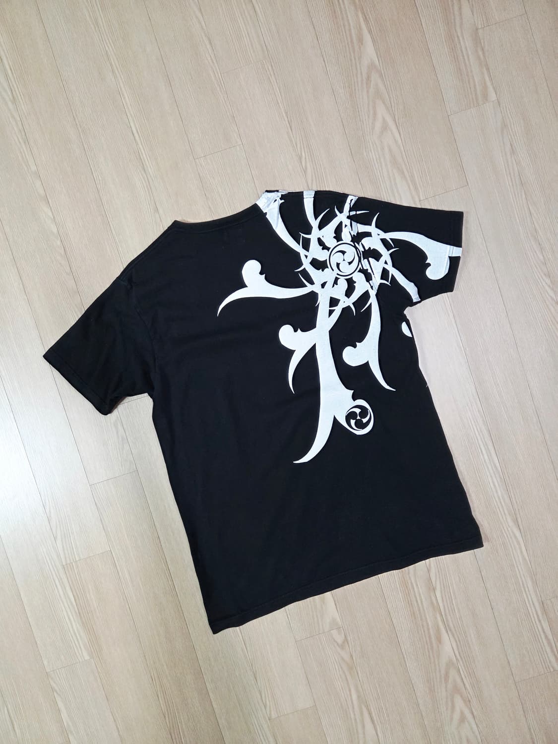 도둑일기 블랙 오리엔탈 라운드 티셔츠 상품이미지4