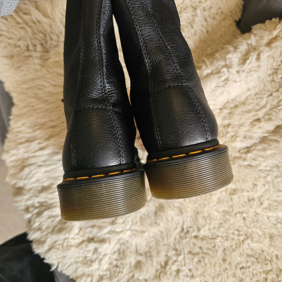 250 닥터마틴 10홀 1490 부츠 상품이미지2