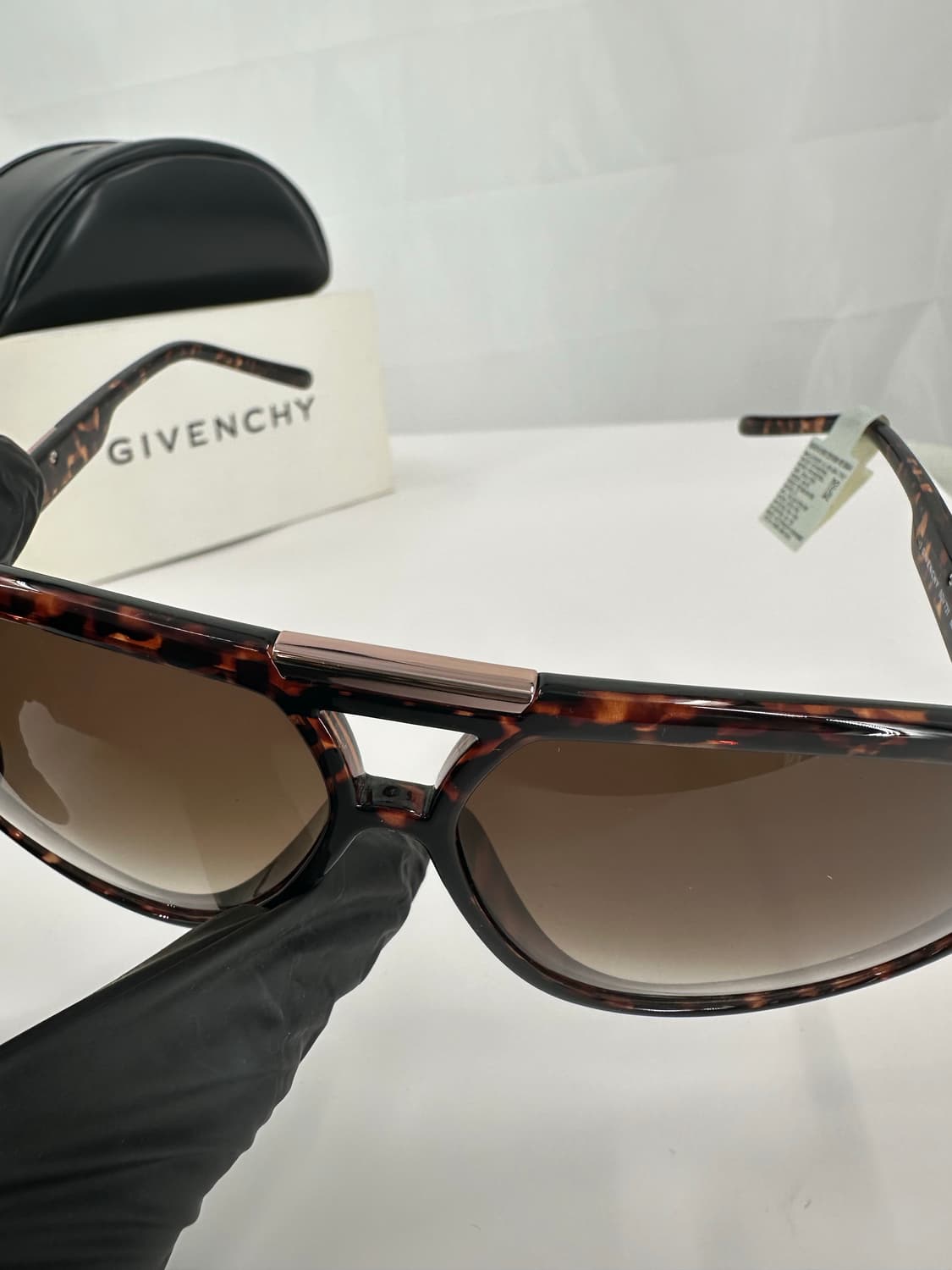 [새상품 무료배송] 정품 지방시 Made in Italy 선글라스 상품이미지4