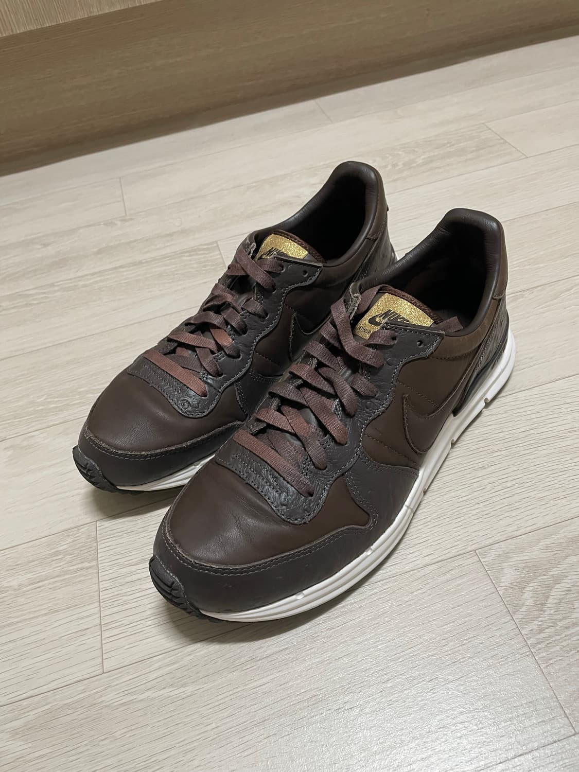 나이키 소프넷 루나 인터네셔널리스트 상품이미지1