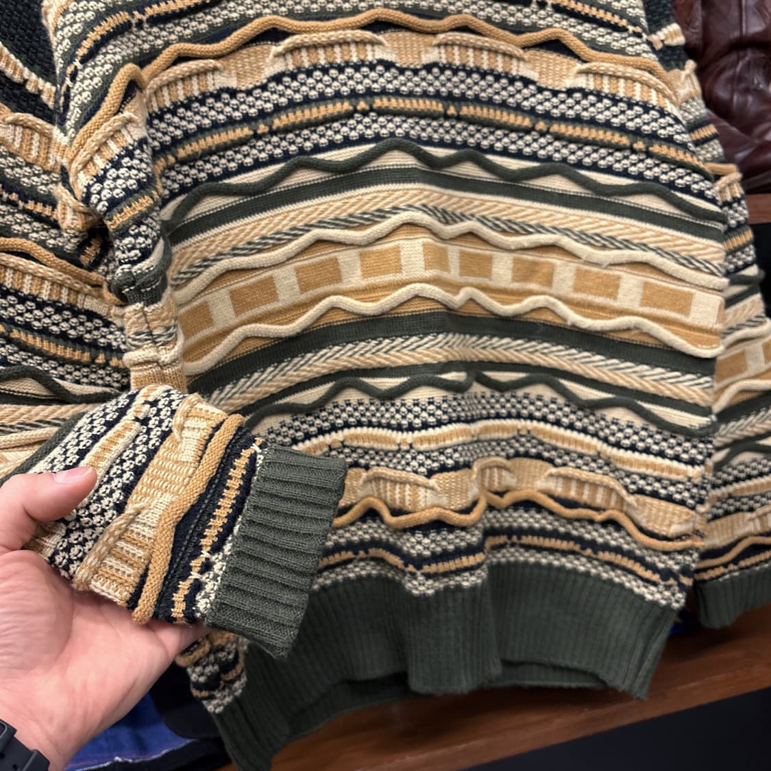 빈티지 에스닉 엠보싱 쿠지패턴 숄카라 스웨터 N157 상품이미지4