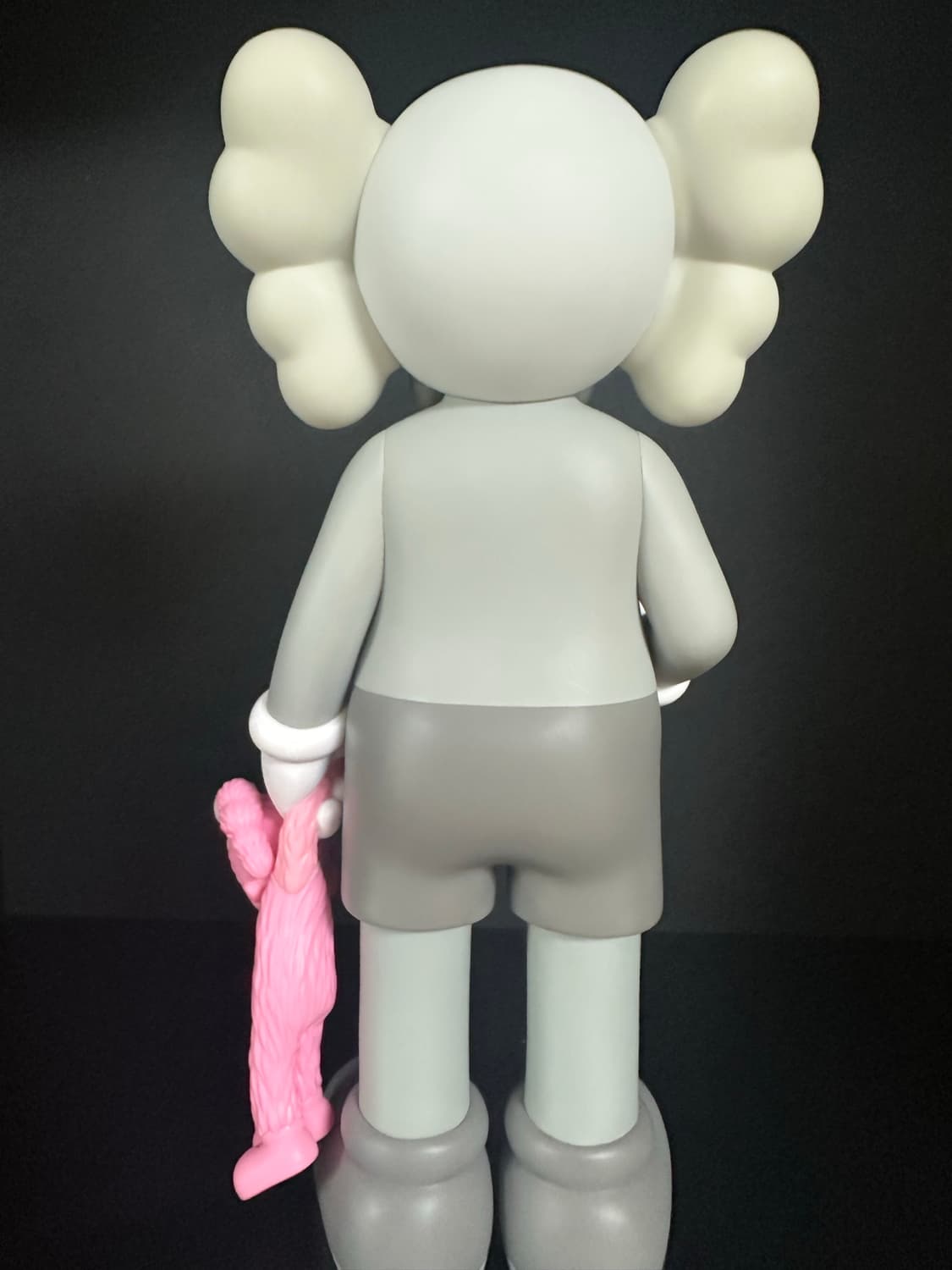 카우스 쉐어 그레이 kaws share grey 상품이미지2