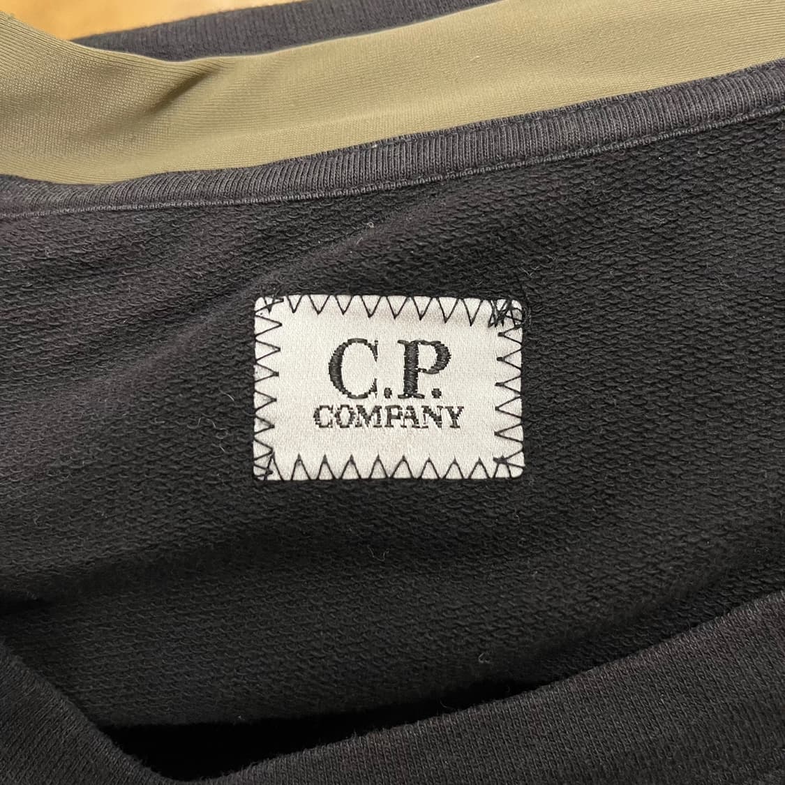 [정품/XL] CP컴퍼니 사선 지퍼 디테일 맨투맨 b14 상품이미지5