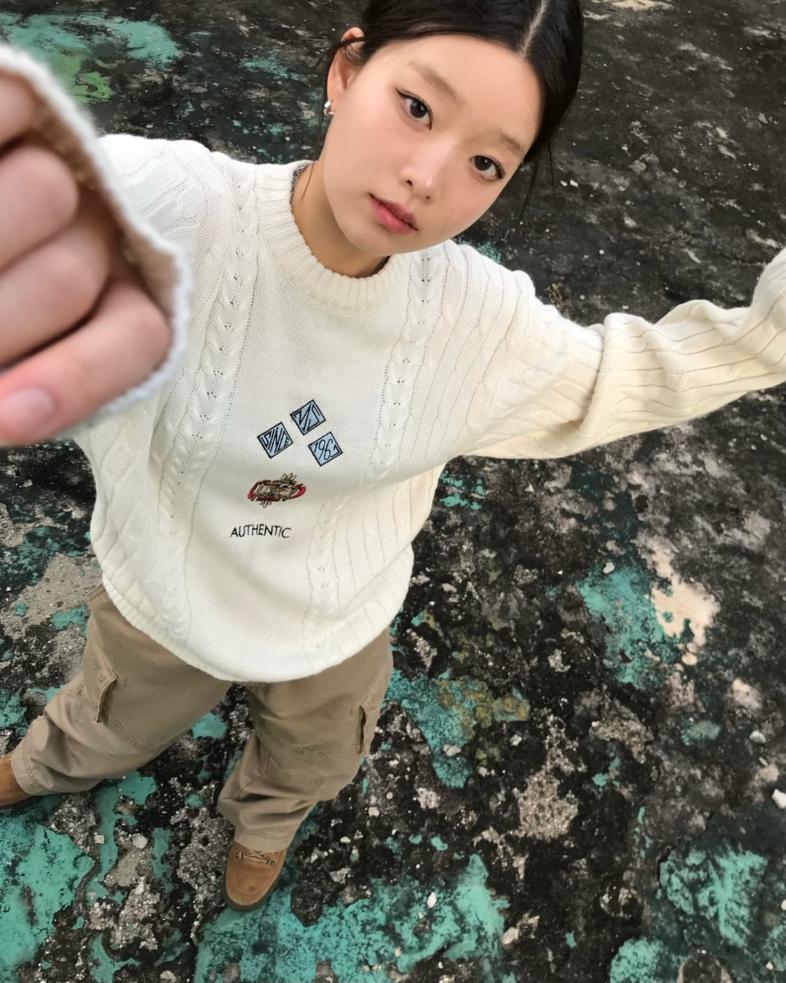 Authentic 아이보리 니트  상품이미지3