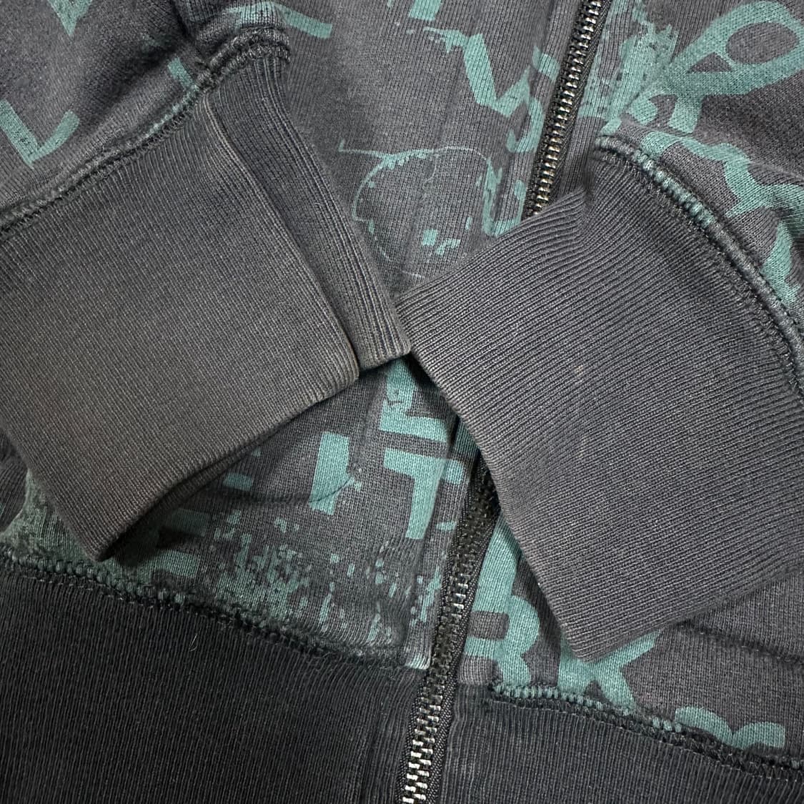 ✨ (바배) 리바이스 펑크 레터링 기모 후드집업 상품이미지6