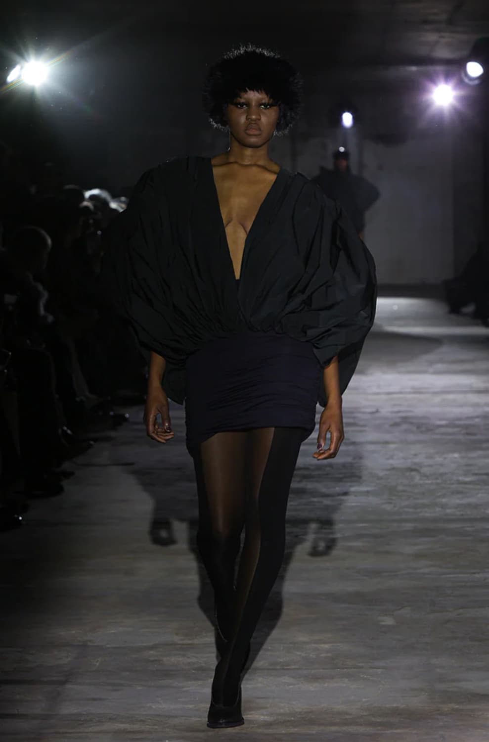 바퀘라 25fw 퍼 헤어밴드/블랙 상품이미지2