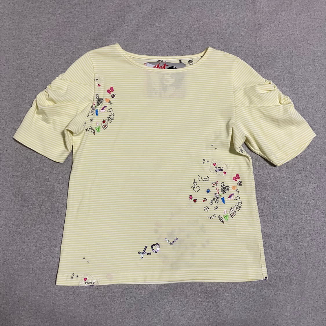 [OS] 제니팩스 옐로 스트라이프 자수 티셔츠 상품이미지1