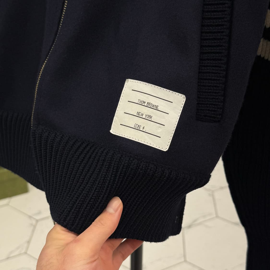 [유일매물/4] 톰브라운 캐시미어 봄버 자켓 상품이미지3