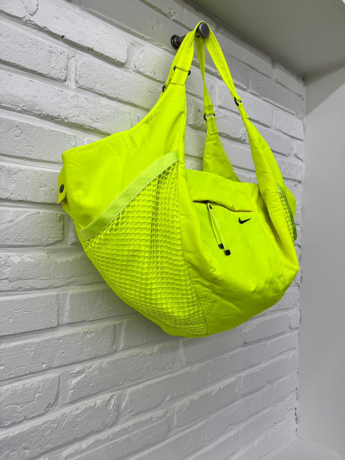 나이키 네온옐로우 더플백  상품이미지3