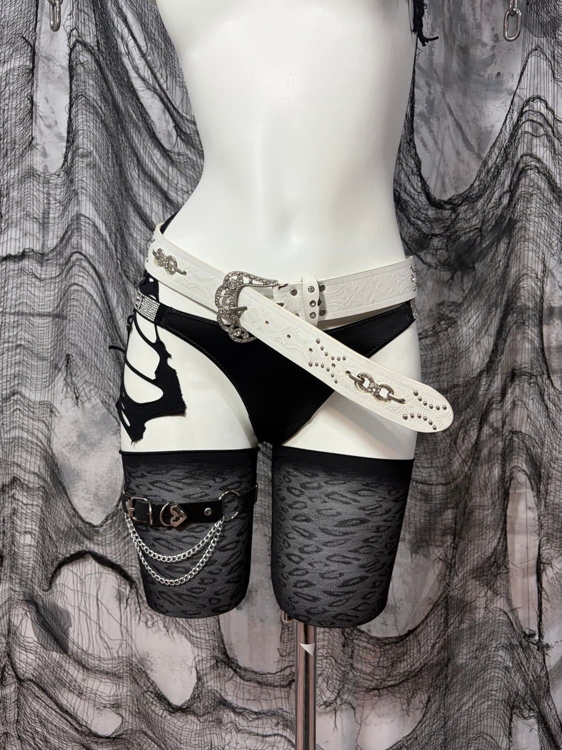 western cubic buckle detail white belt 상품이미지2