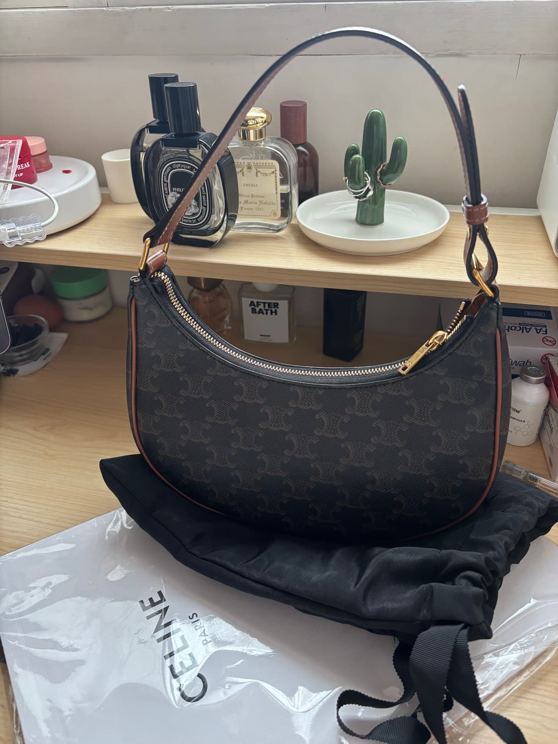 셀린느 트리오페 아바백 상품이미지2