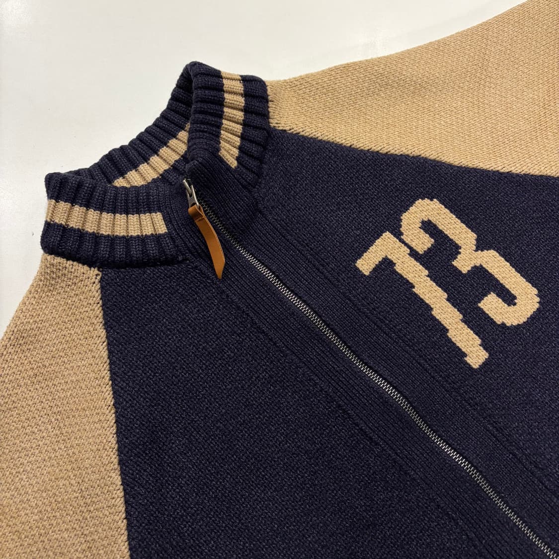 [L] 디스커스 니트 집업 가디건 73 네이비 베이지 B880 상품이미지3