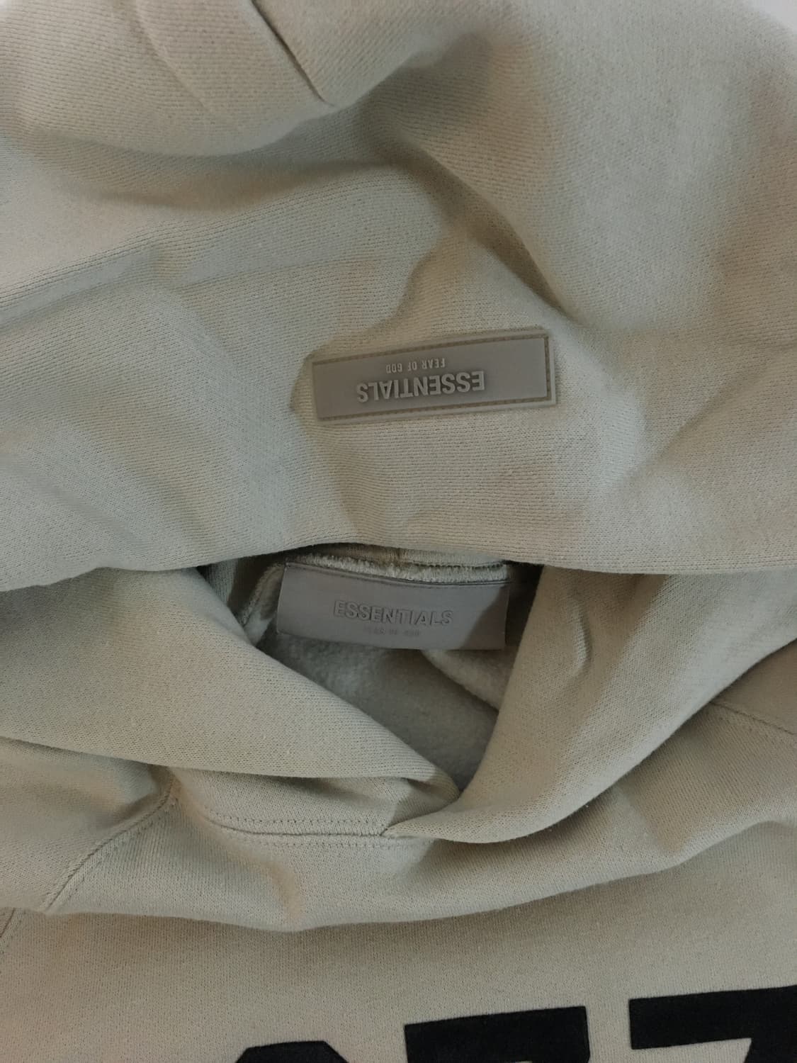 피오갓 에센셜 후드티 1977 (착샷) 상품이미지2