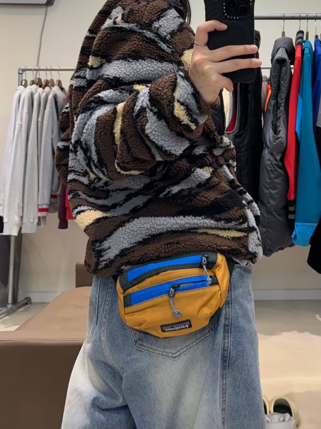 파타고니아 울트라라이트 블랙홀 미니 힙색 상품이미지5