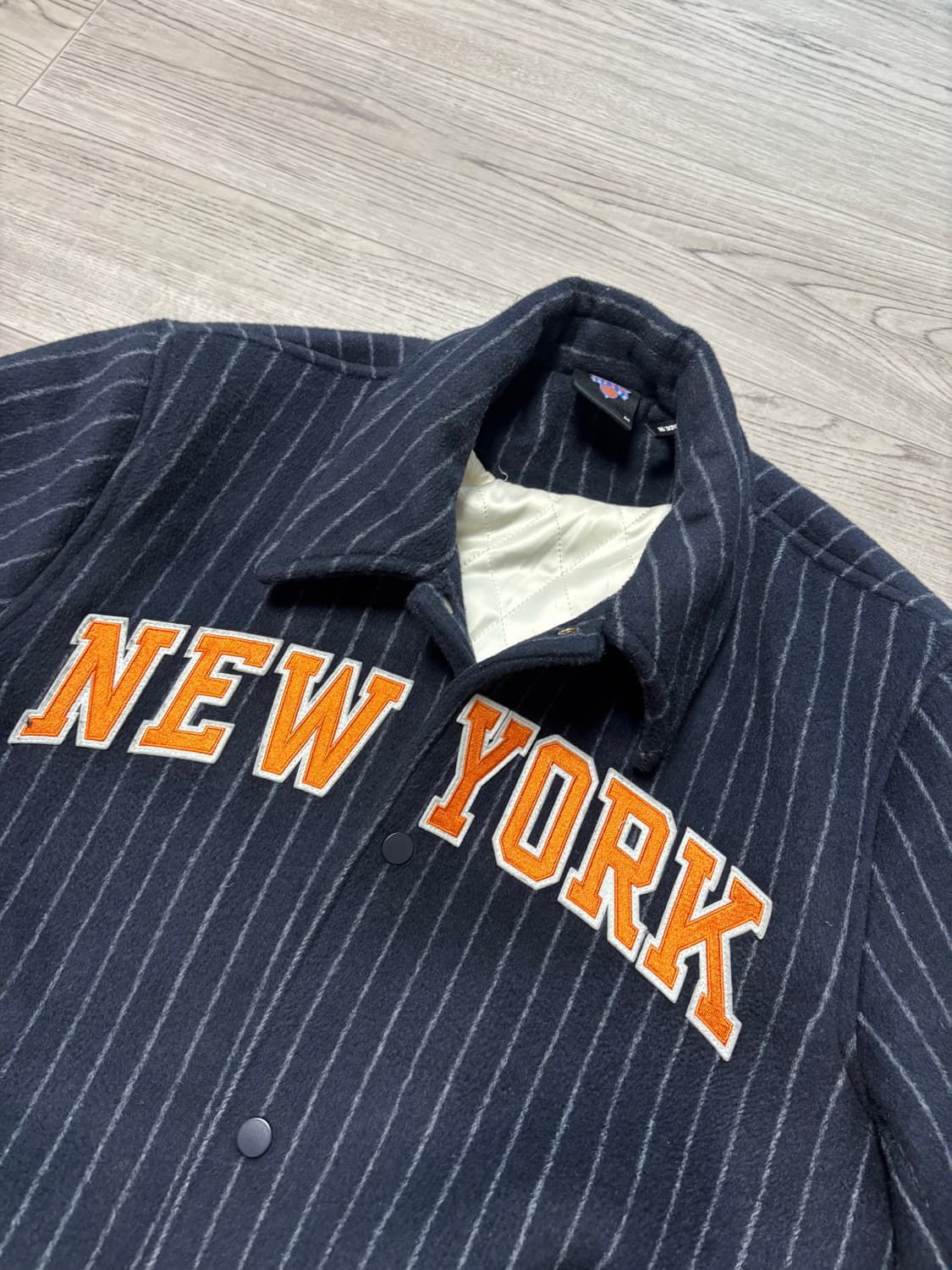 [m] kith 키스 뉴욕 닉스 울칼라 바시티자켓  상품이미지4