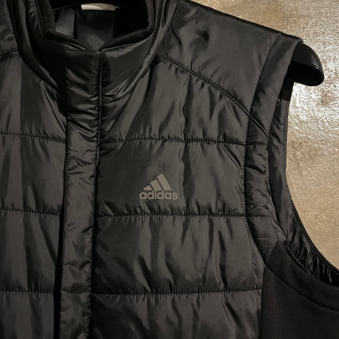 아디다스 폴리쉘 패딩 베스트 상품이미지3