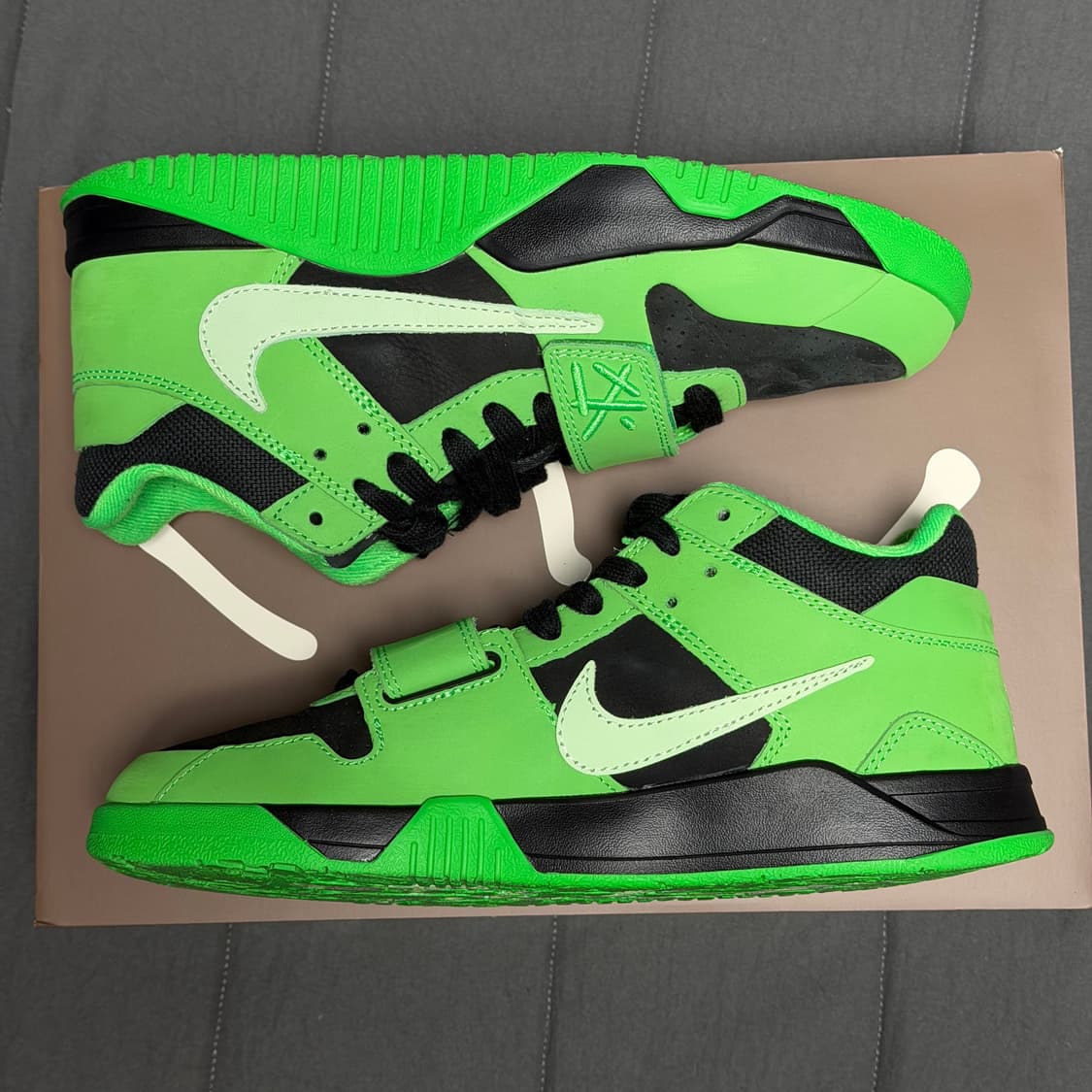 [260] 트래비스 스캇 T-렉스 그린 스파크(점프맨잭 티렉스) 상품이미지4