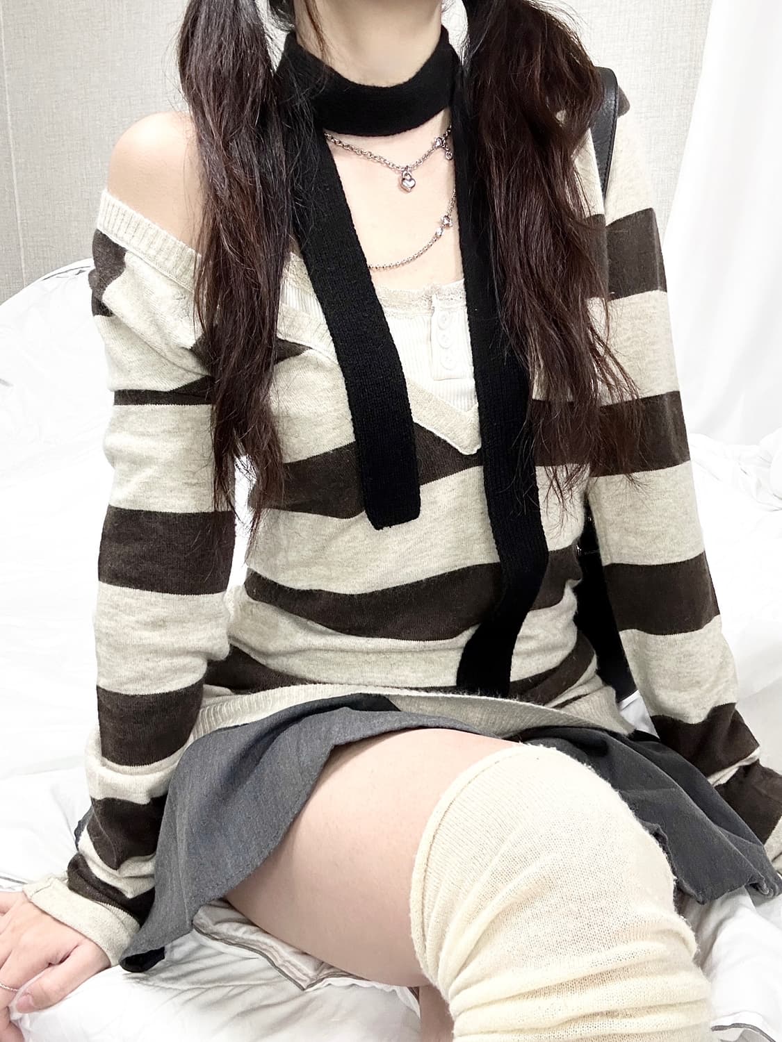 아베크롬비 순록 브라운 단가라 브이넥 니트 상품이미지3