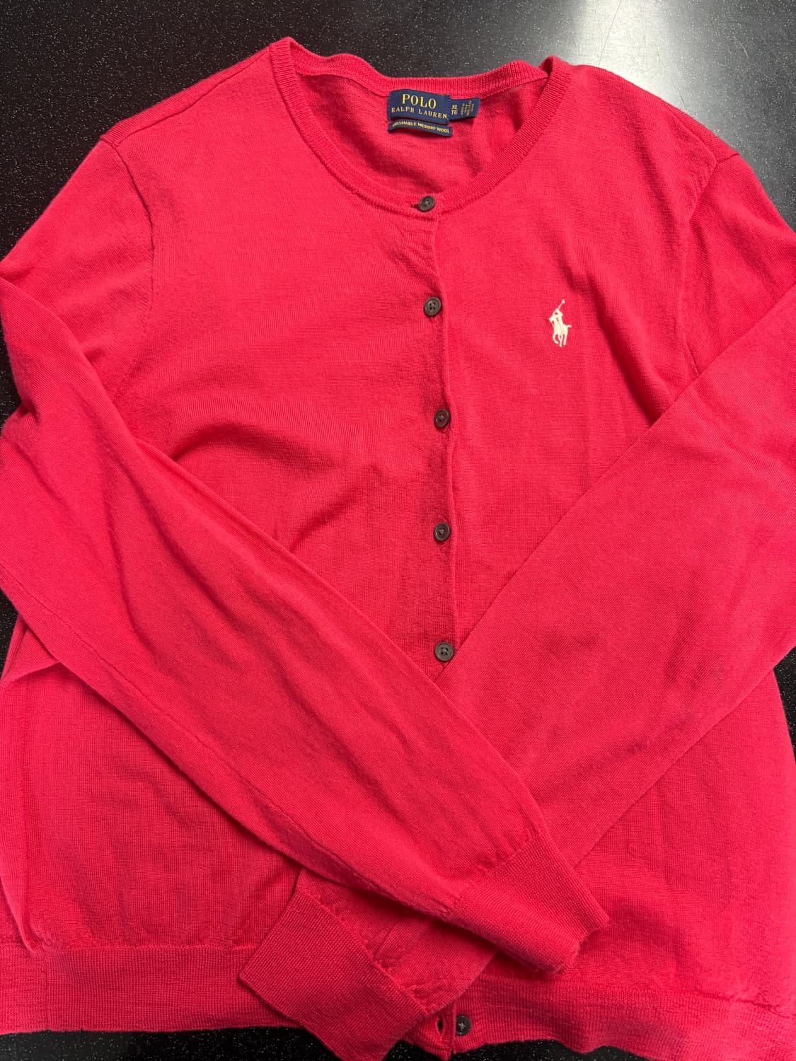 폴로 메리노 울 가디건 마젠타 색상 상품이미지1