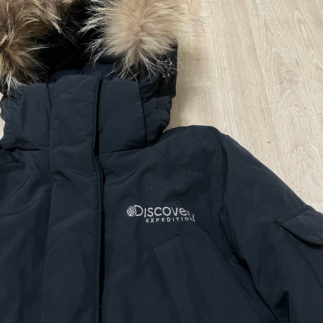 디스커버리 여성 라쿤퍼 후드 덕다운 패딩 S/90  상품이미지3