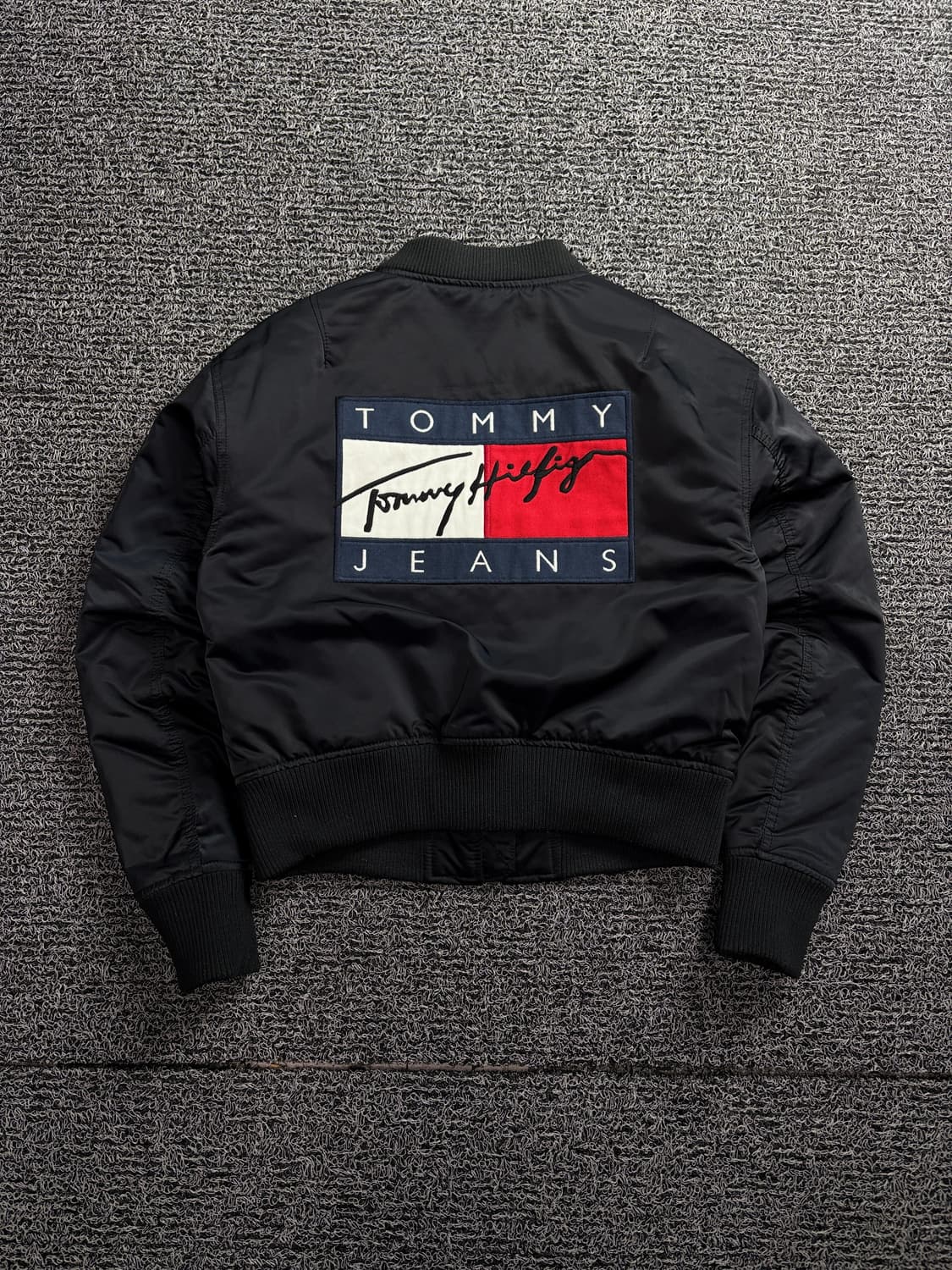 타미힐피거 플래그 빅로고 크롭드 항공 점퍼 1482 상품이미지4