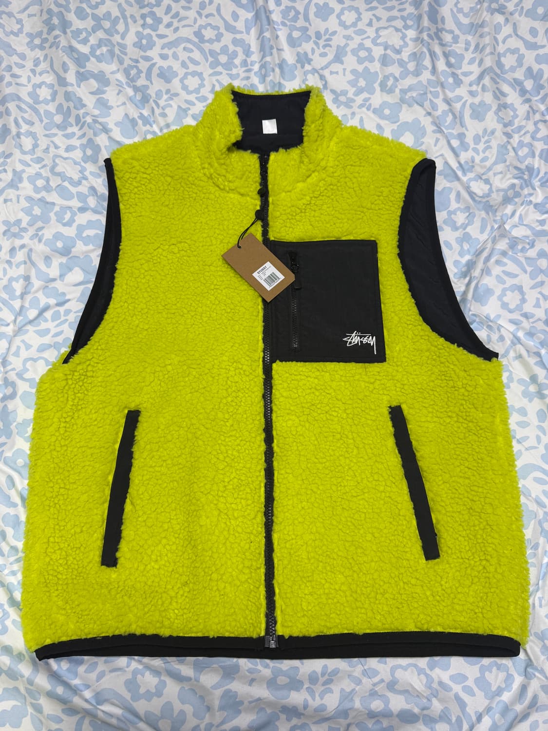 스투시 쉐르파 리버시블 베스트 라임  상품이미지1