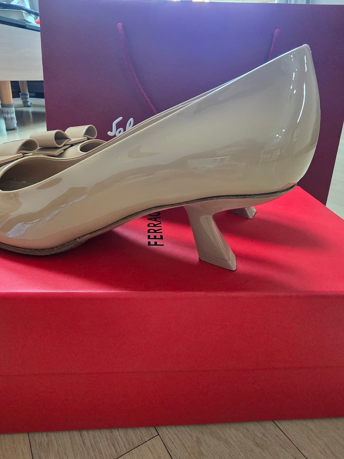 (정품 새상품)페라가모 바라 보우 펌프스 베이지 6사이즈 상품이미지3