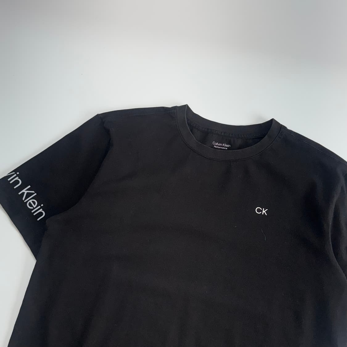 Calvin Klein 켈빈클라인 ck로고 블랙 반팔  상품이미지4