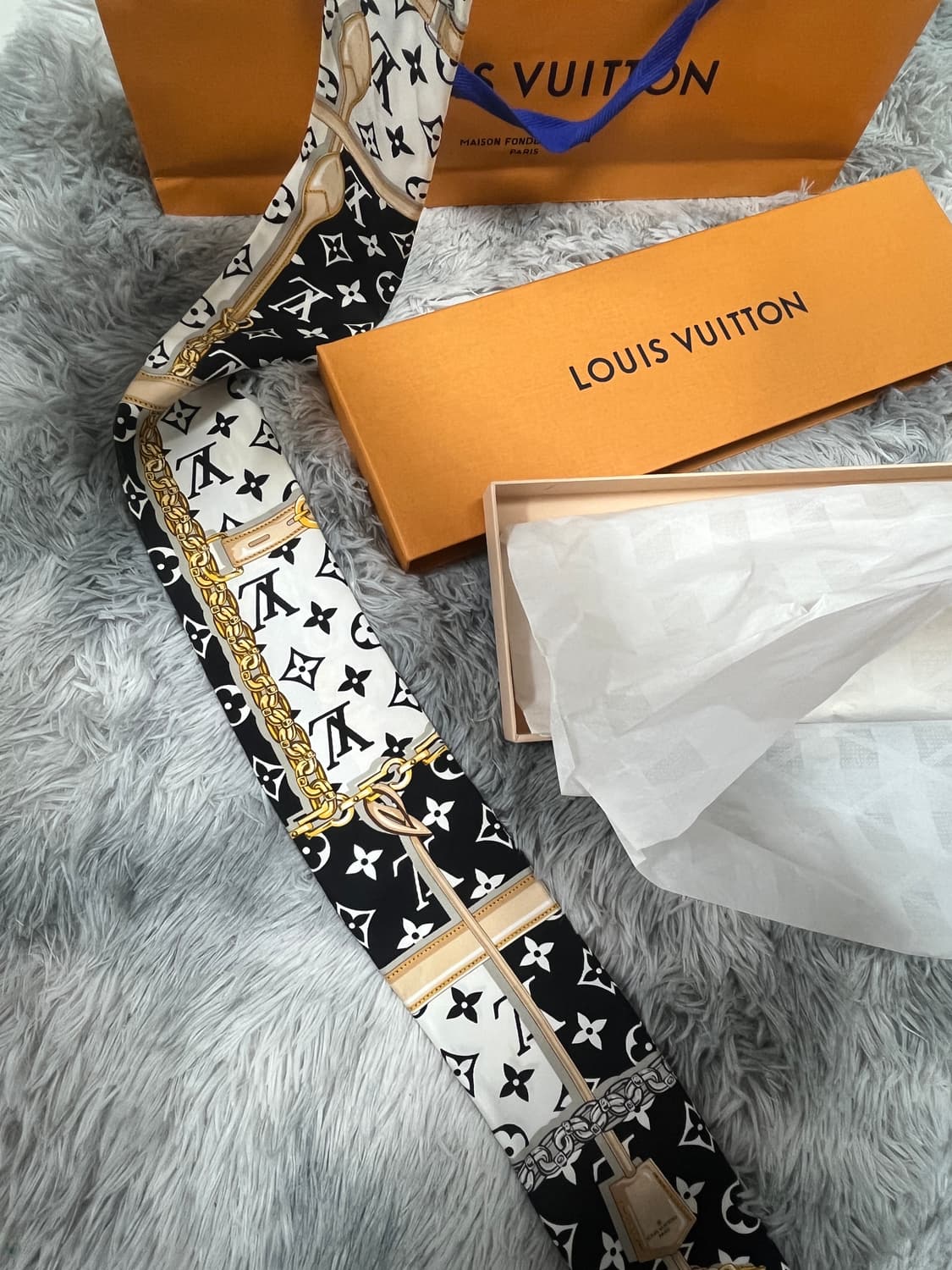 [새상품급/정품] 루이비통 모노그램 방도 스카프 상품이미지3