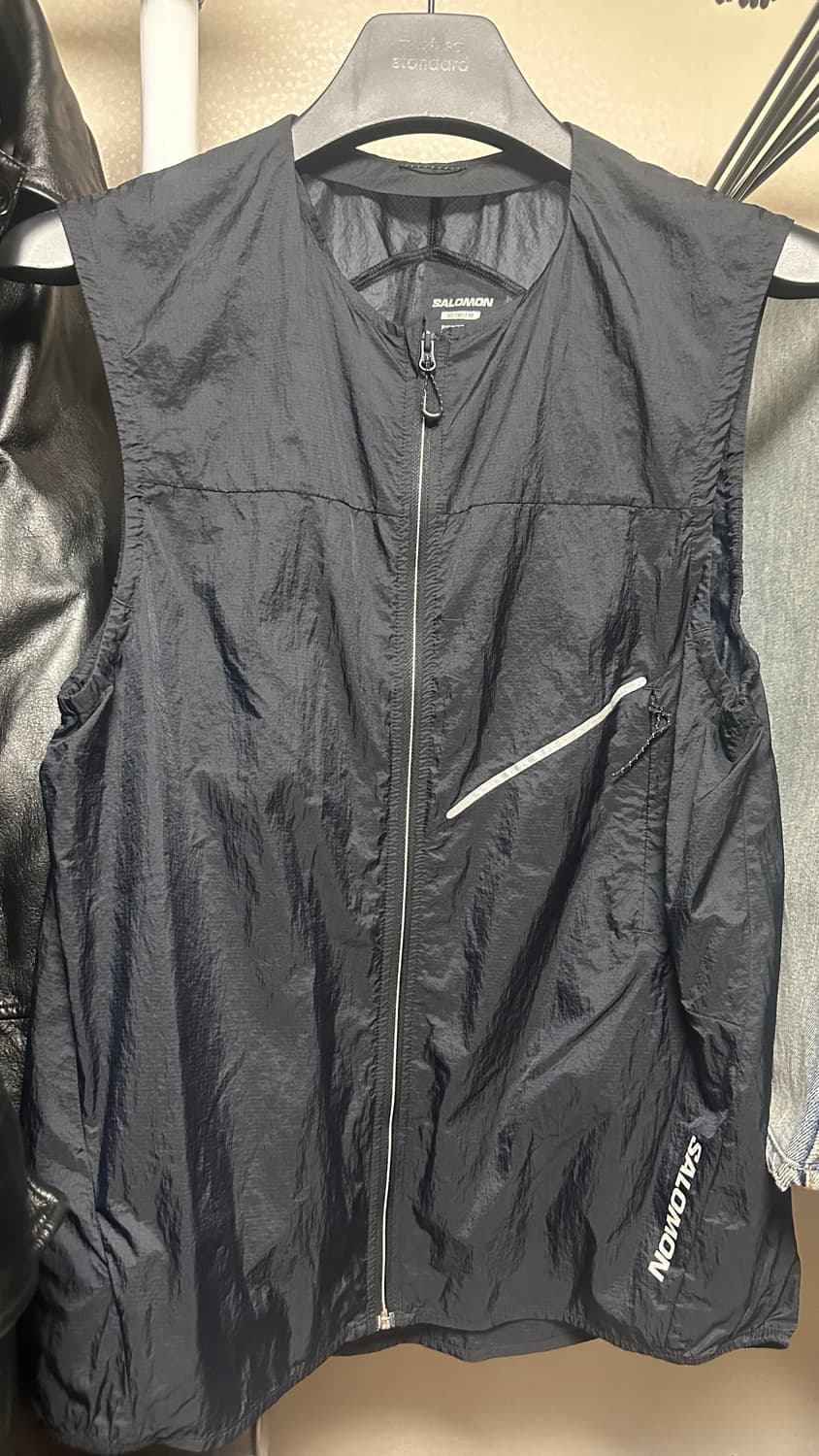 살로몬 salomon 센스 에어로 윈드 러닝 베스트 딥블랙 M 상품이미지1