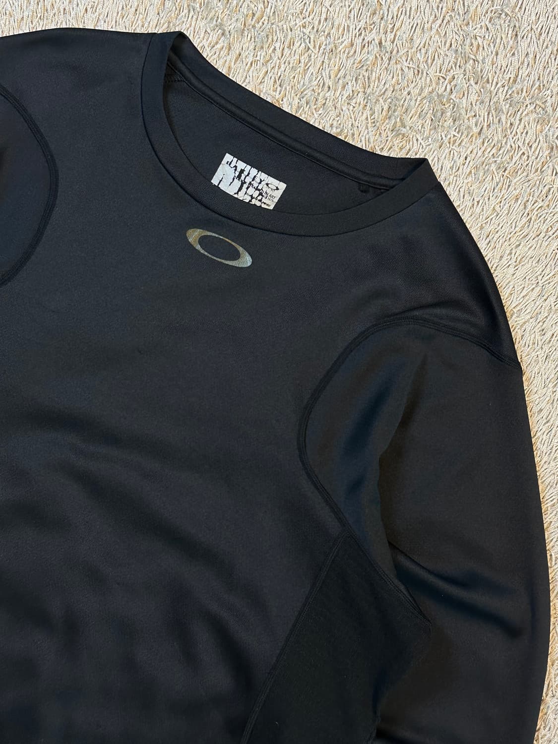 오클리 OAKLEY 센터로고 기능성 긴팔 티셔츠 블랙 상품이미지2