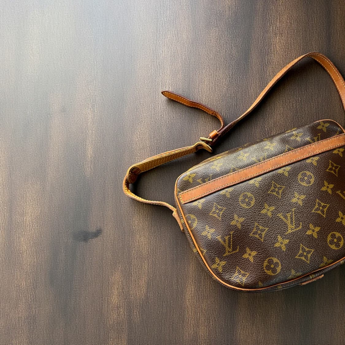 루이비통 모노그램 다미에 젠느빌 반달 크로스백 상품이미지7