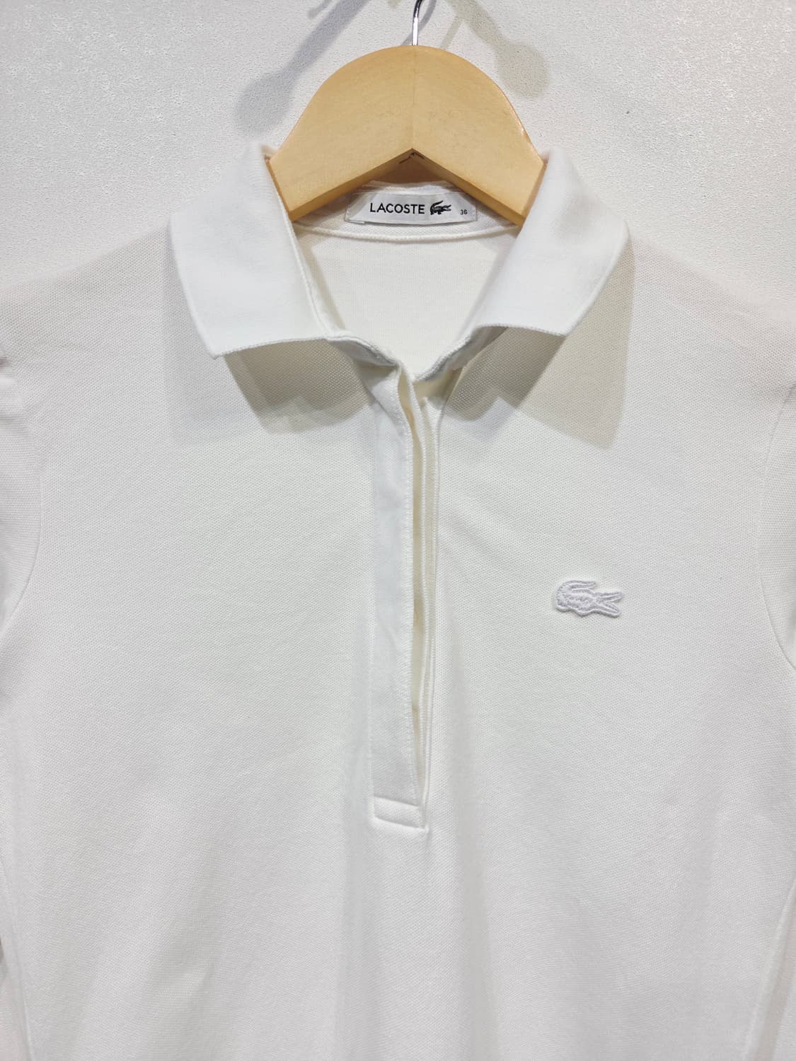 LACOSTE 라코스테 우먼스 히든버튼 스트레치 카라티 상품이미지3