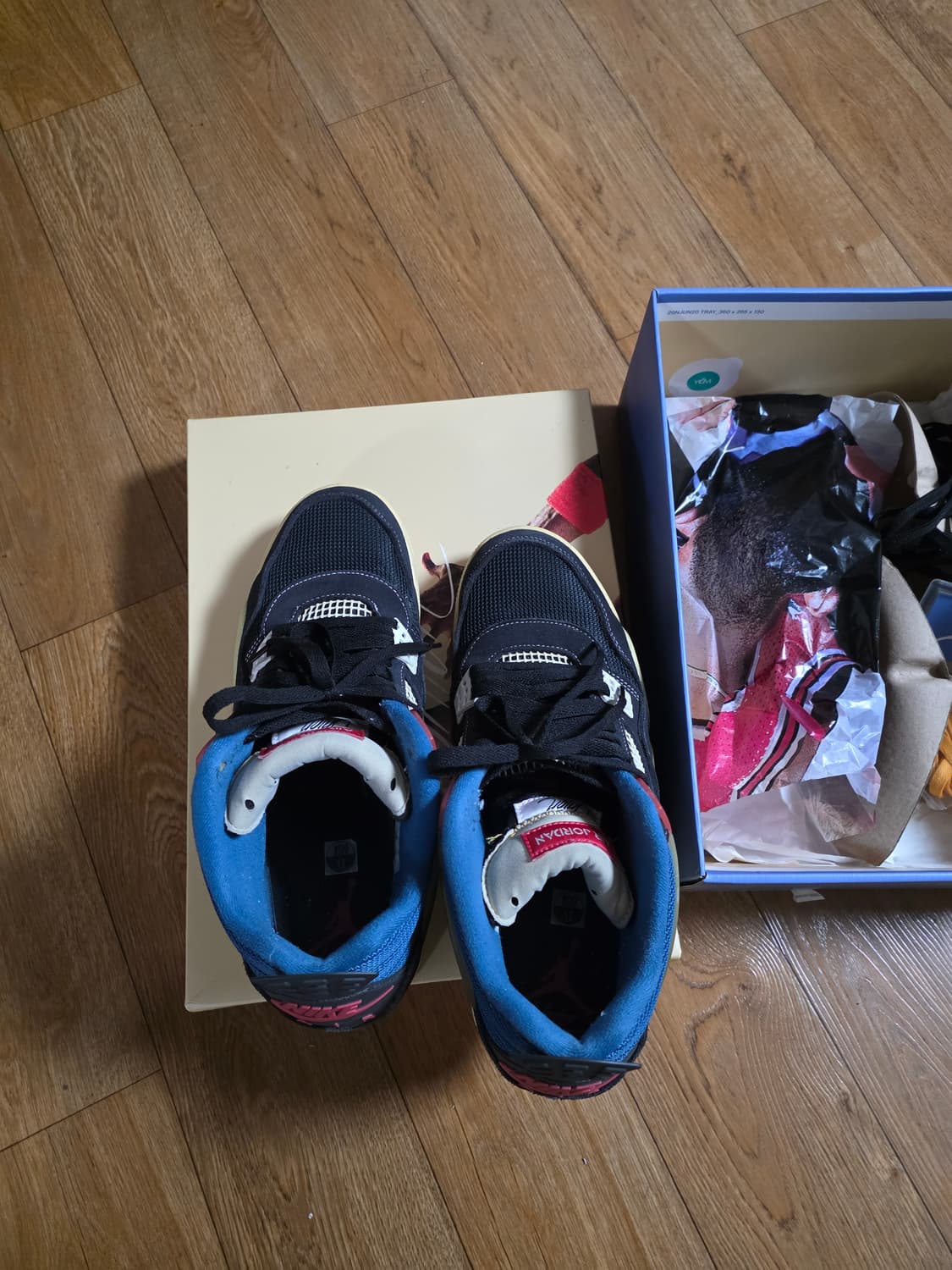 나이키 조던4 유니온 오프느와르 상품이미지2